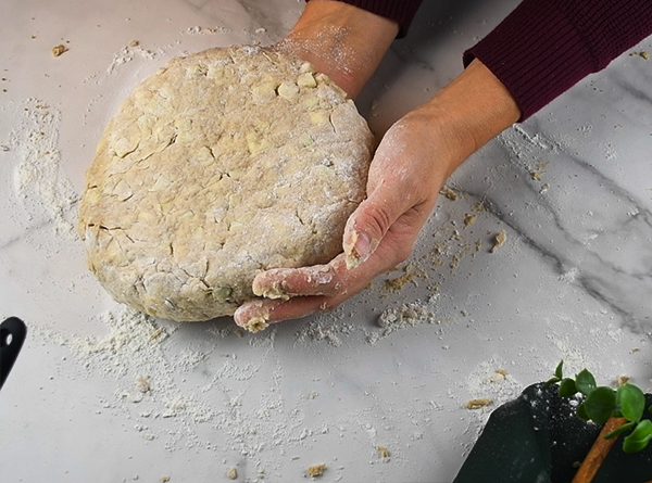 Apple Cinnamon Crunch Scones - Step 6